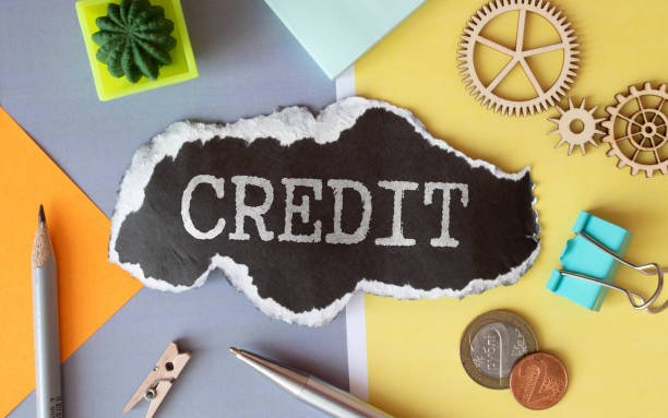 How to Build Credit From Scratch: A Complete Beginner’s Guide